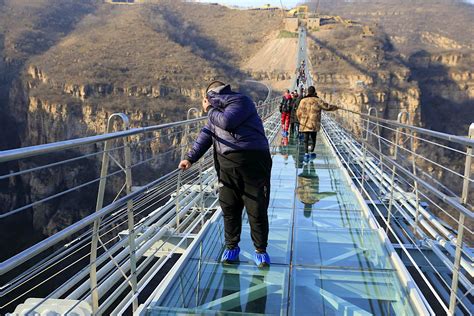 breaking glass bridge china